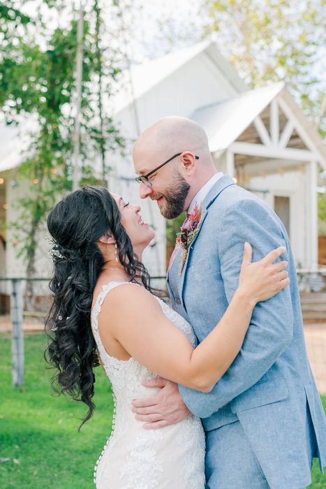 Wendie + Nick at The Chapel at Gruene — photo 10