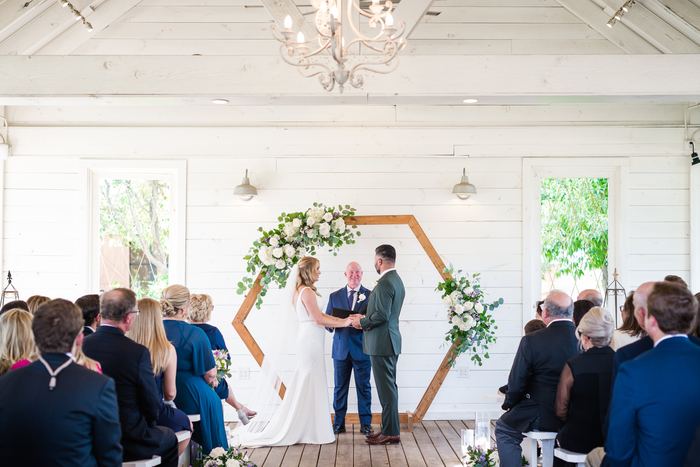 Lindsey + Kris at The Chapel at Gruene — photo 11